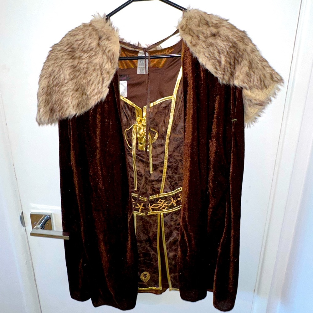 Woman’s warrior Halloween costume. Size small